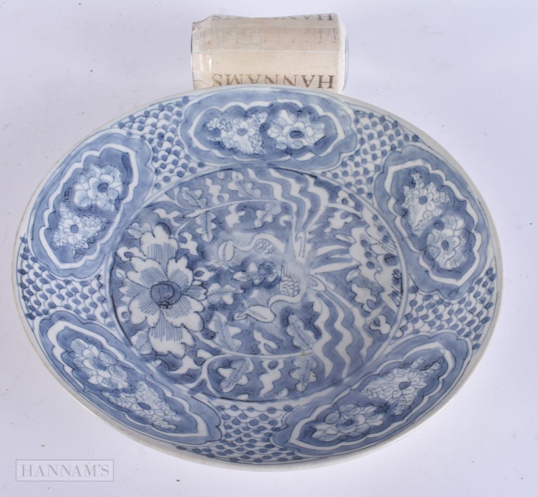 A CHINESE MING DYNASTY BLUE AND WHITE PORCELAIN SHIPWRECK DISH. 27cm wide. (1 of 6)