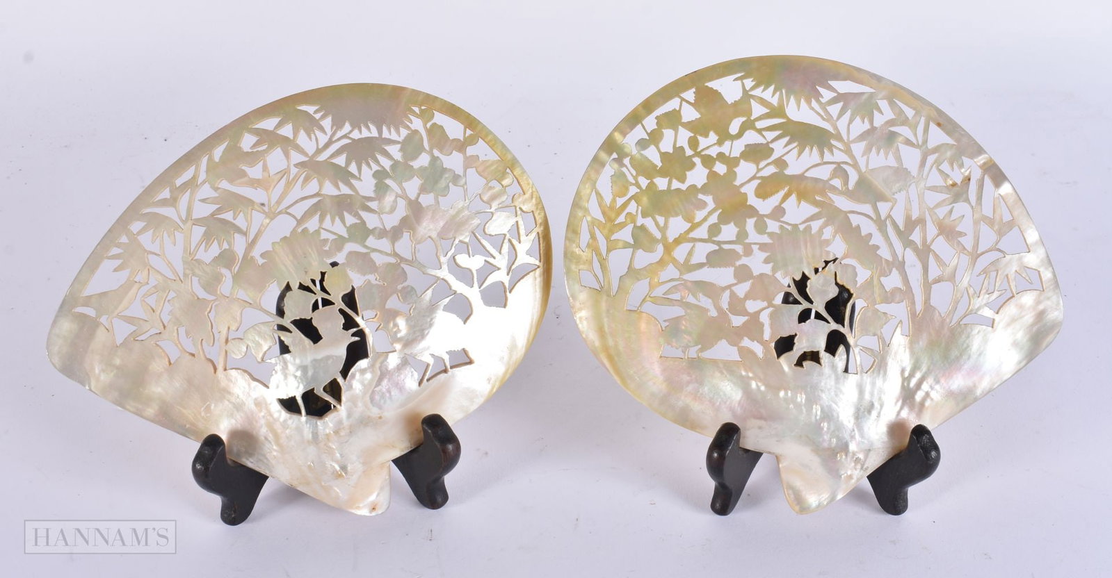 A PAIR OF 19TH CENTURY CHINESE RETICULATED MOTHER OF PEARL SHELLS Late Qing. 15 cm x 18 cm. (1 of 9)