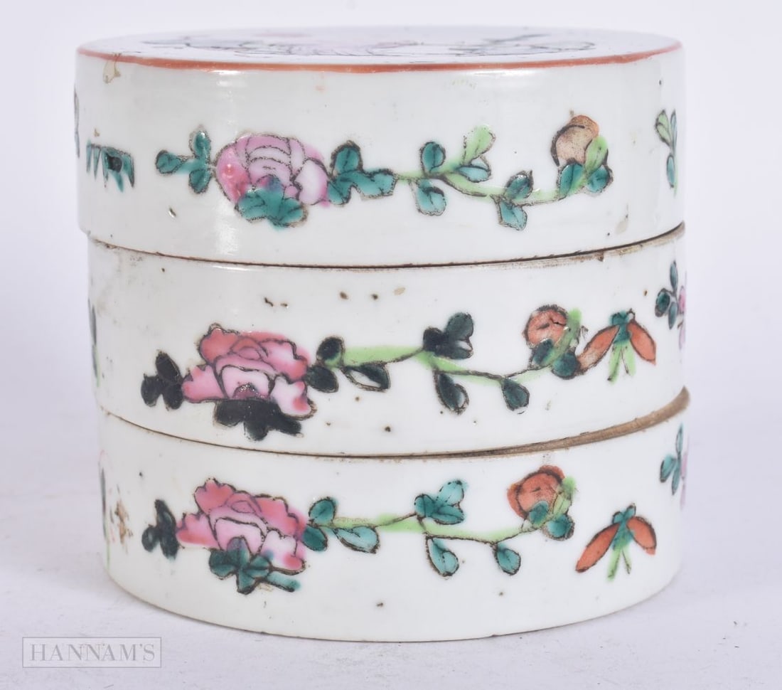 AN EARLY 20TH CENTURY CHINESE FAMILLE ROSE PORCELAIN STACKING BOX AND COVER Late Qing/Republic. 9 cm (1 of 4)