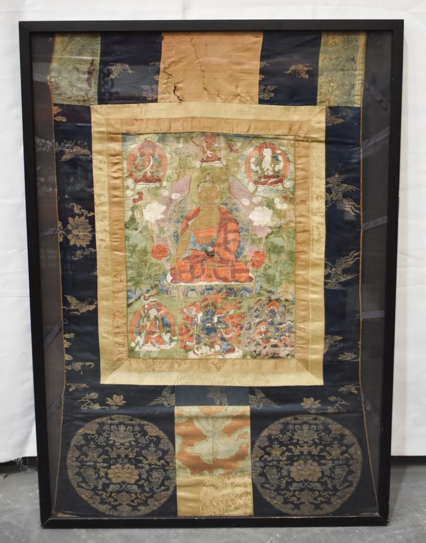 AN 18TH/19TH CENTURY CHINESE TIBETAN PAINTED THANGKA Qing. 104 cm x 73 cm.: AN 18TH/19TH CENTURY CHINESE TIBETAN PAINTED THANGKA Qing. 104 cm x 73 cm.