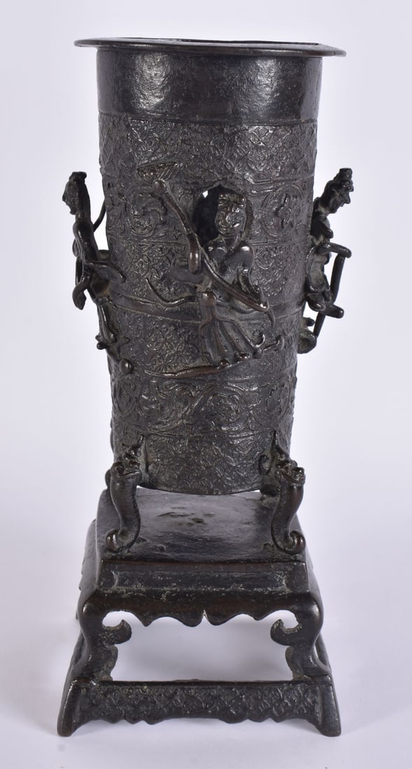 A 15TH/16TH CENTURY CHINESE BRONZE VASE Yuan/Ming, overlaid with figures. 23.5 cm high.: A 15TH/16TH CENTURY CHINESE BRONZE VASE Yuan/Ming, overlaid with figures. 23.5 cm high.