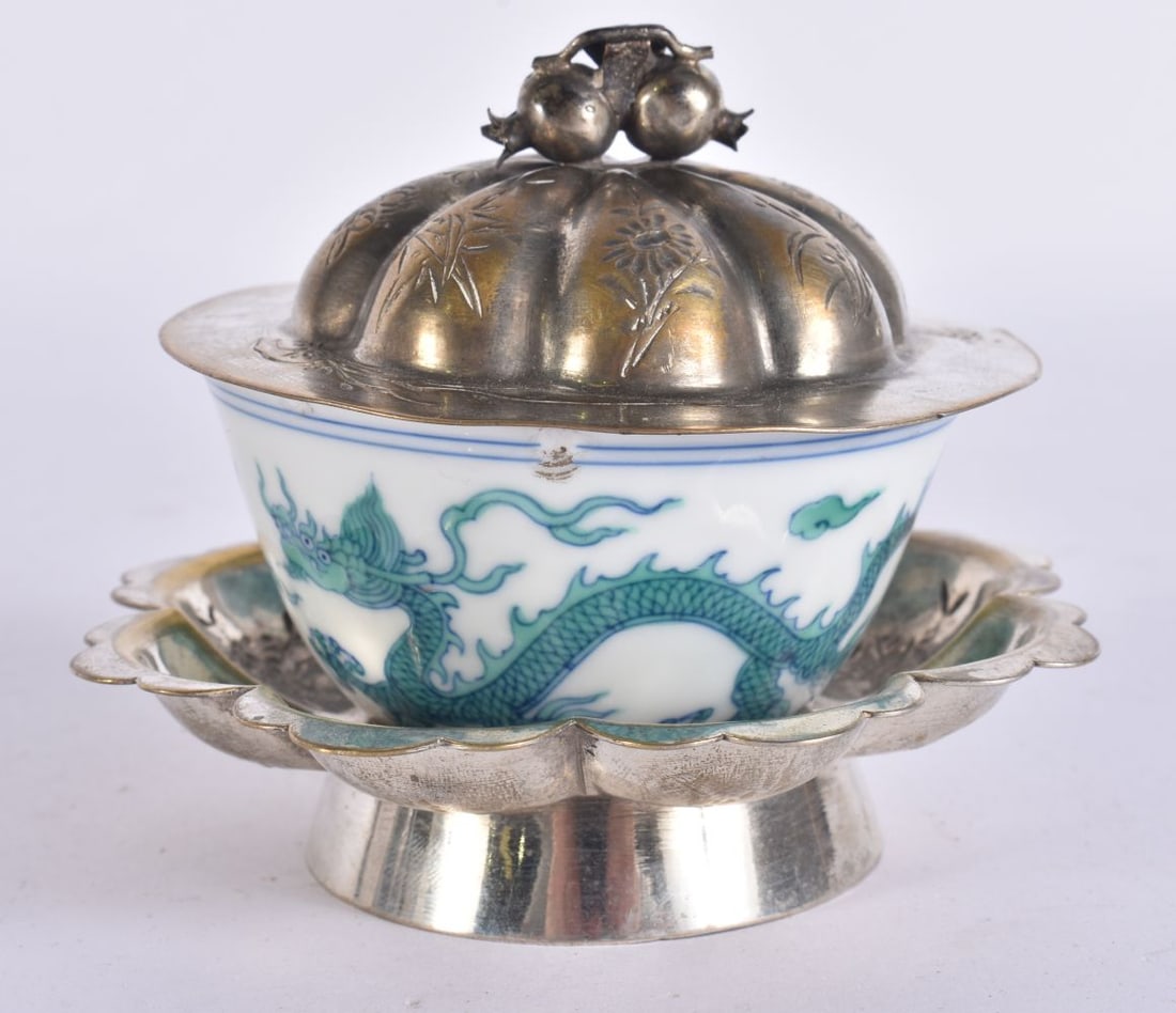 A CHINESE PORCELAIN TEABOWL with white metal stand and cover. Teabowl. 5.75 cm wide. (1 of 7)