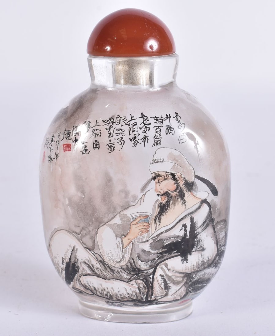 A CHINESE REVERSE PAINTED GLASS SNUFF BOTTLE. 8.5 cm x 6.5 cm. (1 of 6)