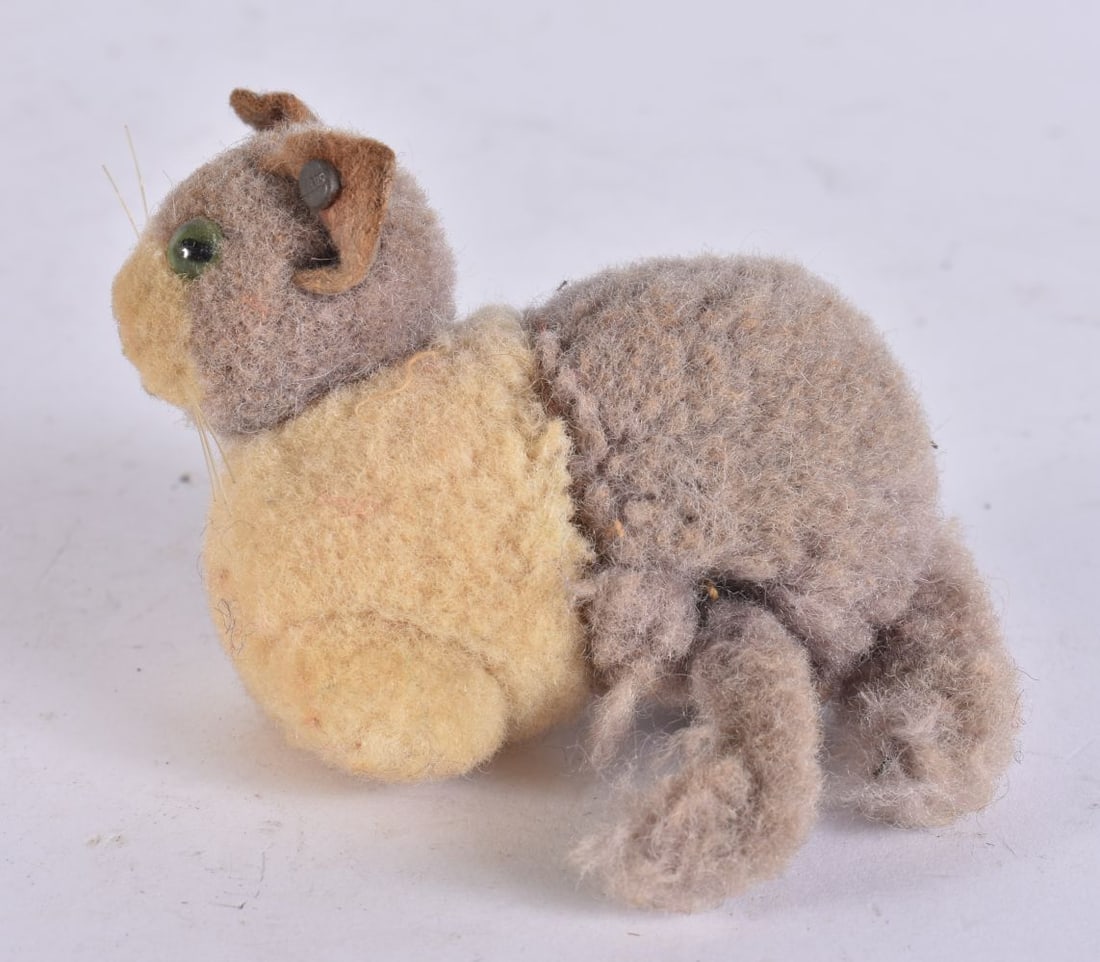 A VINTAGE STEIFF CAT. 6 cm wide. (1 of 6)
