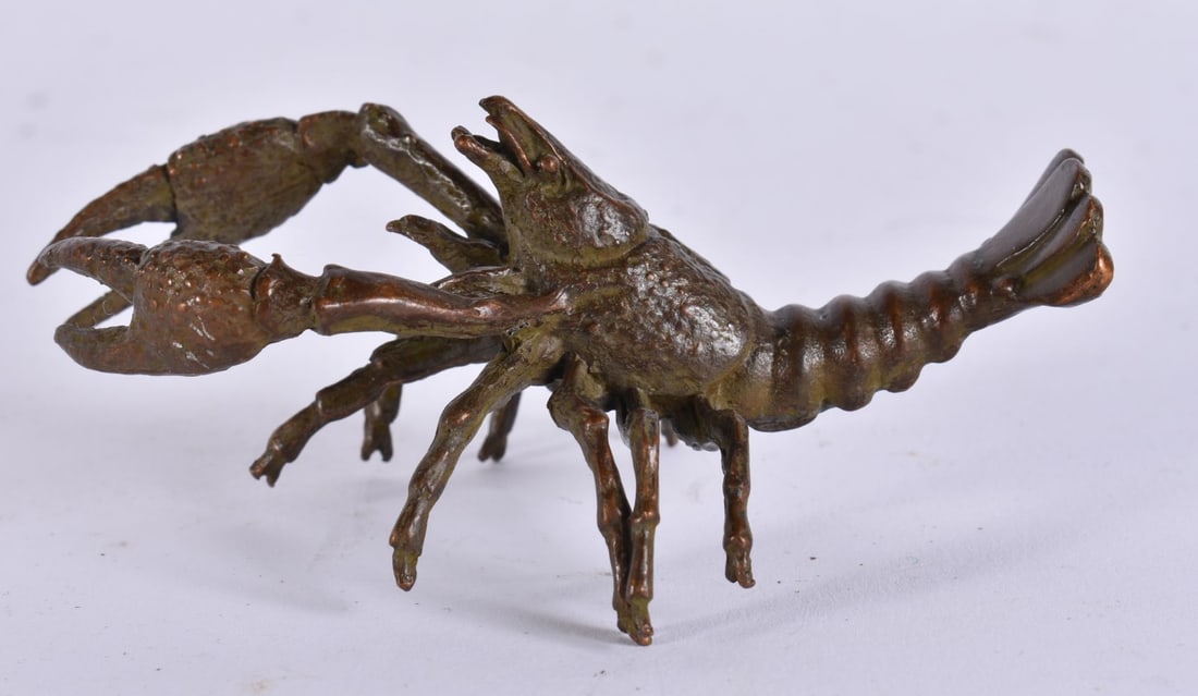 A JAPANESE BRONZE CRAYFISH. 9.5 cm x 5 cm.: A JAPANESE BRONZE CRAYFISH. 9.5 cm x 5 cm.