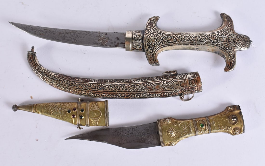 TWO MIDDLE EASTERN KNIVES. Largest 38 cm long. (2) (1 of 9)