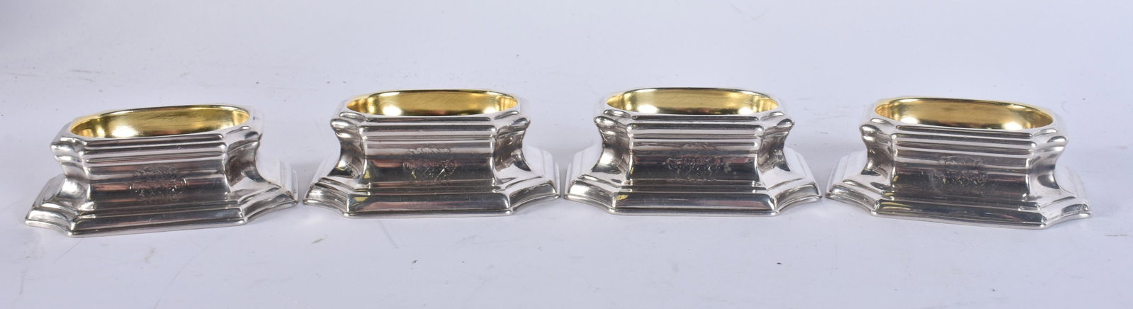 A FINE SET OF FOUR GEORGE III SILVER SALTS. 280 grams. 7.75 cm x 6.25cm. (4) (1 of 9)