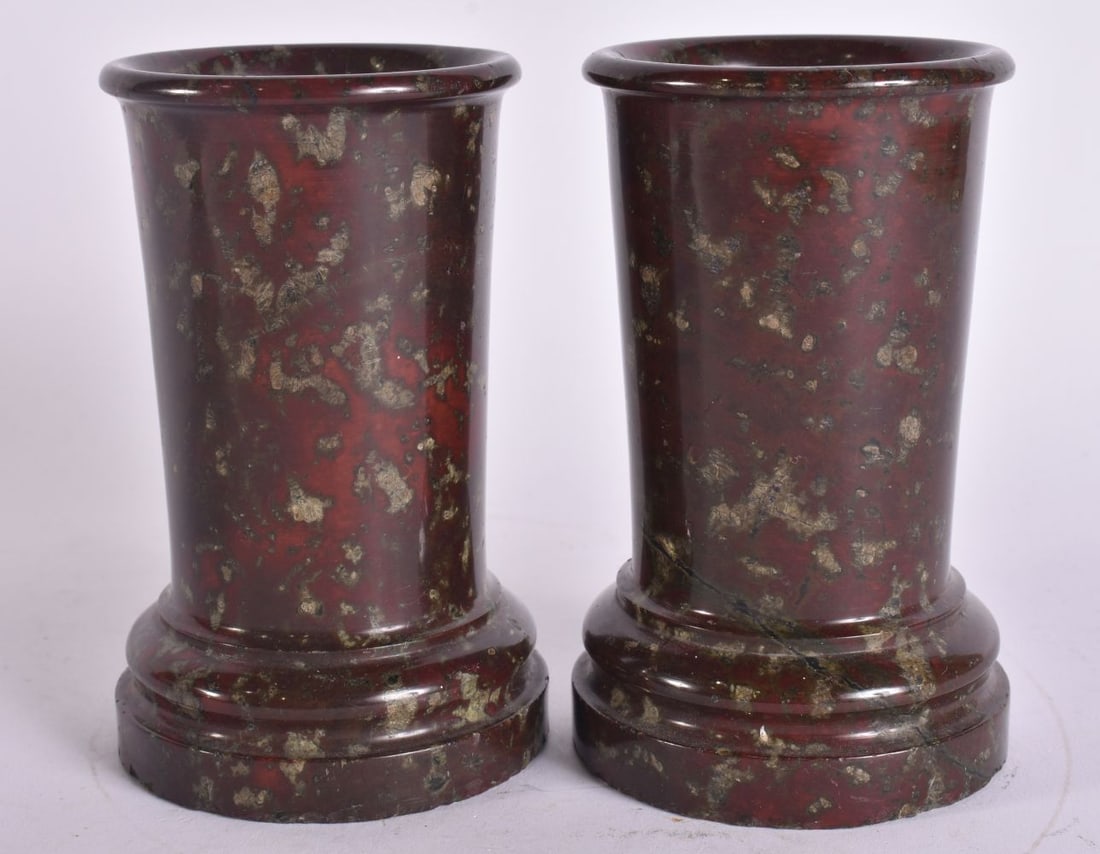 A PAIR OF 19TH CENTURY GRAND TOUR CARVED PUDDINGSTONE VASES. 11.5 cm high. (1 of 4)