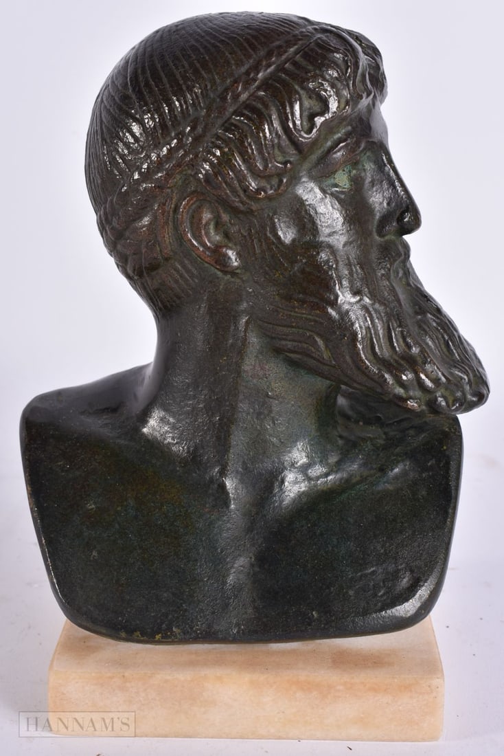 AN ANTIQUE EUROPEAN GRAND TOUR BRONZE BUST OF A MALE After the Antiquity. 18 cm x 11 cm.: AN ANTIQUE EUROPEAN GRAND TOUR BRONZE BUST OF A MALE After the Antiquity. 18 cm x 11 cm.