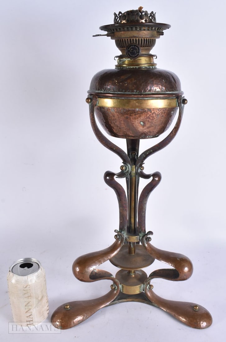 A LOVELY ART NOUVEAU COPPER OIL LAMP in the manner of Benson. 52 cm x 22 cm.: A LOVELY ART NOUVEAU COPPER OIL LAMP in the manner of Benson. 52 cm x 22 cm.