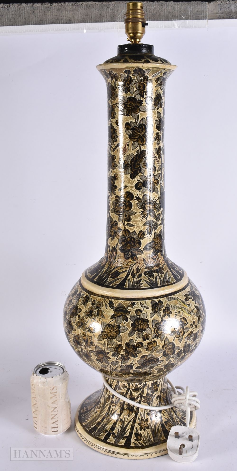 A LARGE EARLY 20TH CENTURY KASHMIR PAPIER MACHE LACQUER LAMP painted with flowers. 66 cm x 18 cm. (1 of 5)