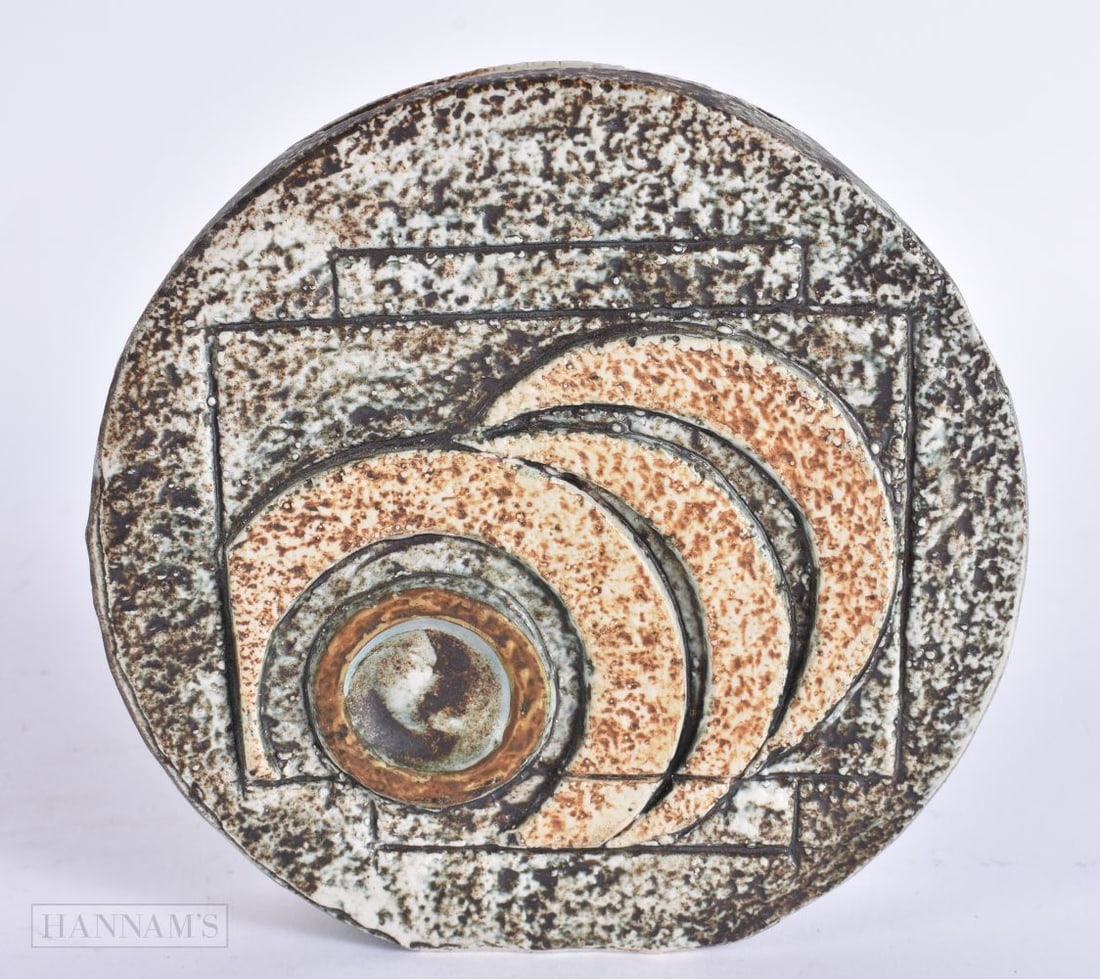 A TROIKA VASE. 11.5 cm x 11.5 cm. (1 of 5)