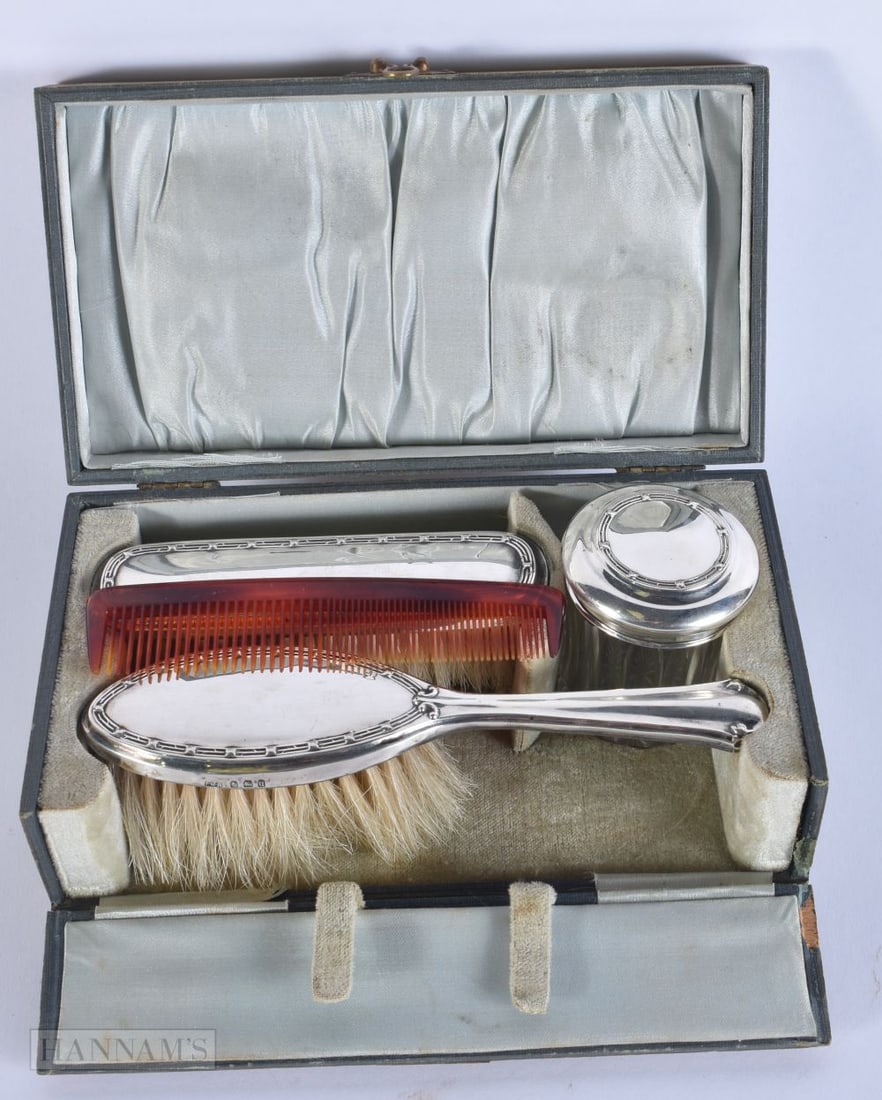 AN ANTIQUE SILVER BACKE DRESSING TABLE SET. 18 cm x 10 cm. (1 of 3)