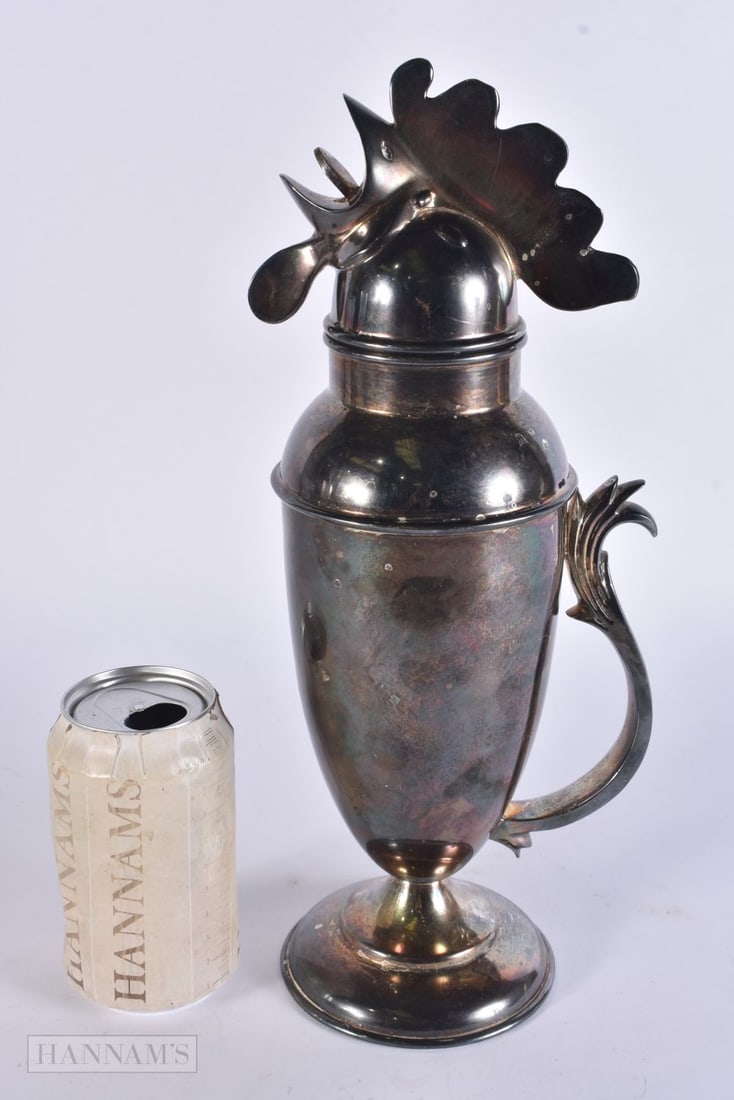 A VINTAGE SILVER PLATED COCKERELL COCKTAIL SHAKER. 33 cm high. (1 of 5)
