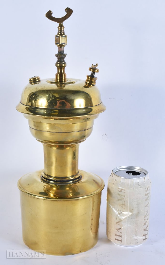 A VINTAGE BRASS DARGUE CARBIDE LAMP. 35 cm high.: A VINTAGE BRASS DARGUE CARBIDE LAMP. 35 cm high.