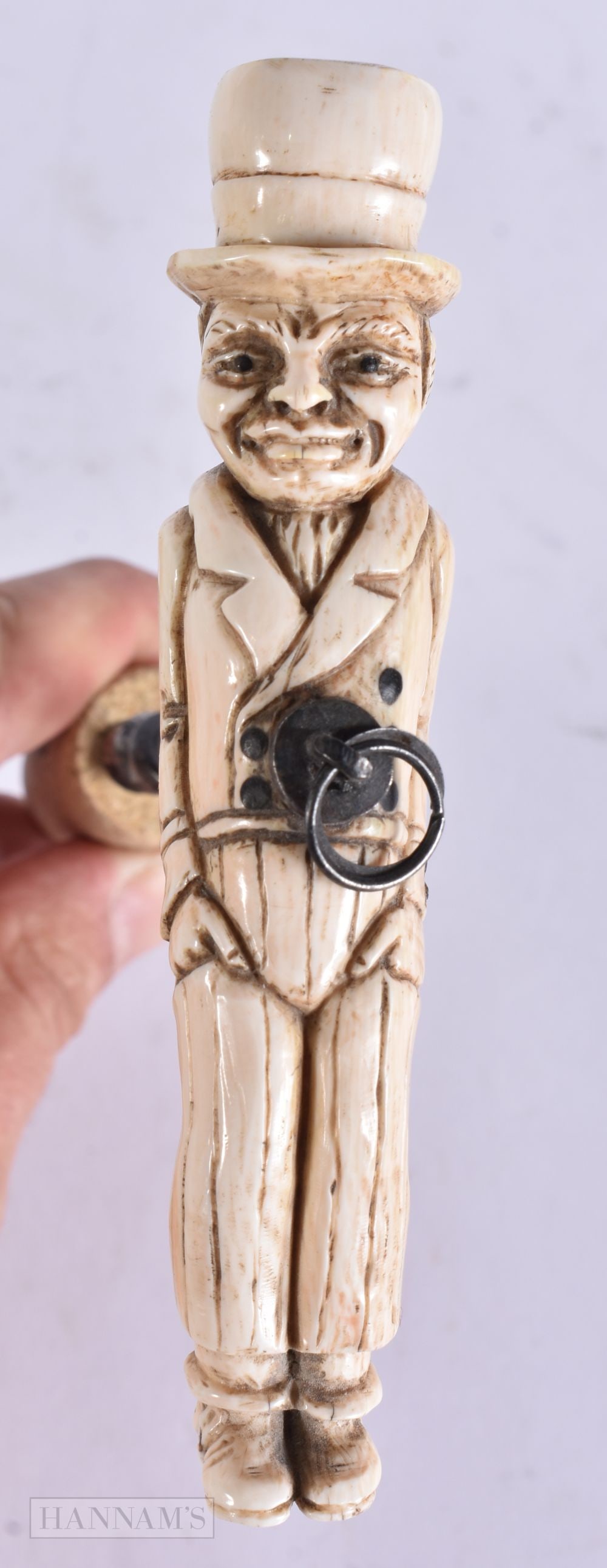 A VERY RARE 19TH CENTURY AMERICAN COLONIAL FOLK ART BONE CORKSCREW. 12 cm x 10.5 cm.: A VERY RARE 19TH CENTURY AMERICAN COLONIAL FOLK ART BONE CORKSCREW. 12 cm x 10.5 cm.