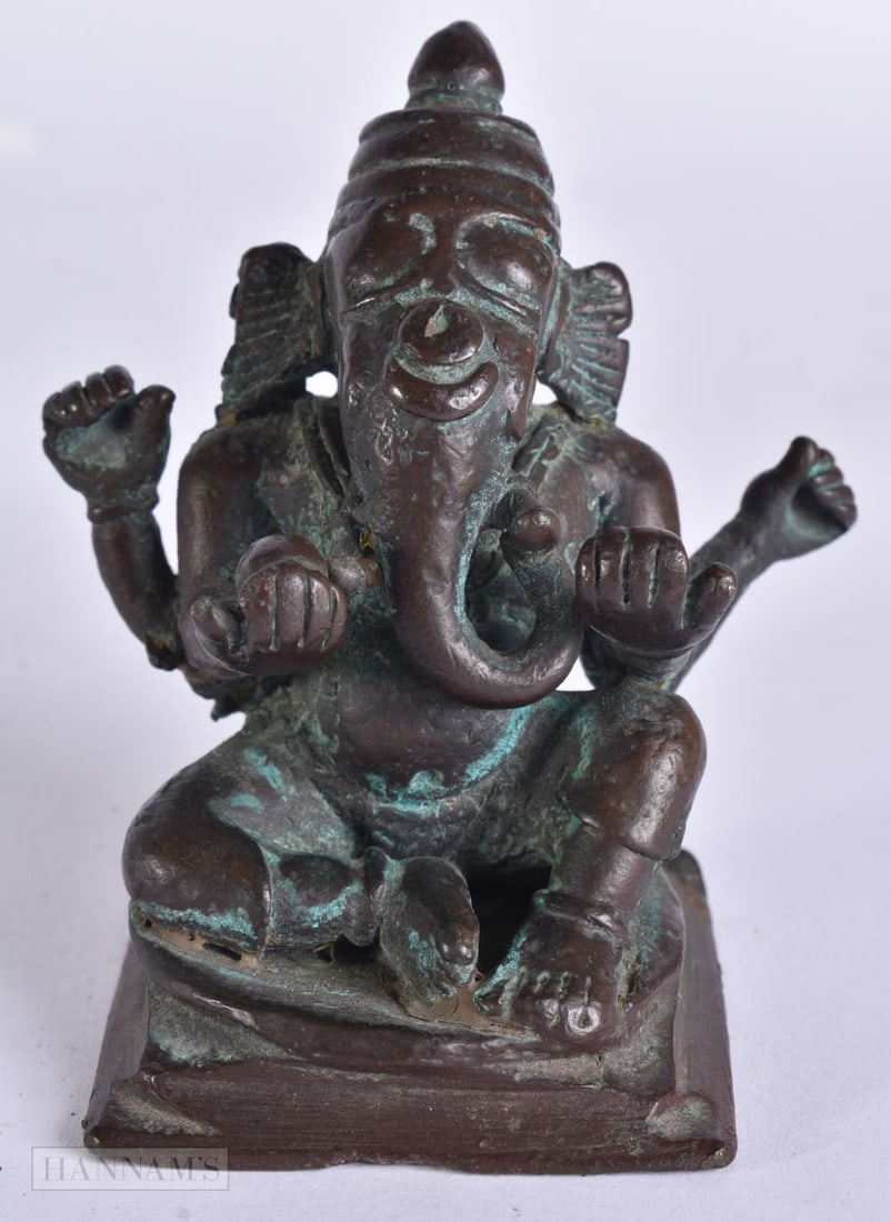 AN 18TH CENTURY INDIAN BRONZE HINDU GANESHA. 9 cm x 4.5 cm. (1 of 5)