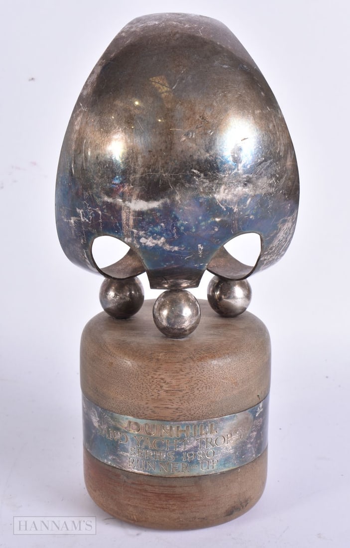 A 1980S DUNHILL SAND YACHT RACING TROPHY. 25 cm high.: A 1980S DUNHILL SAND YACHT RACING TROPHY. 25 cm high.