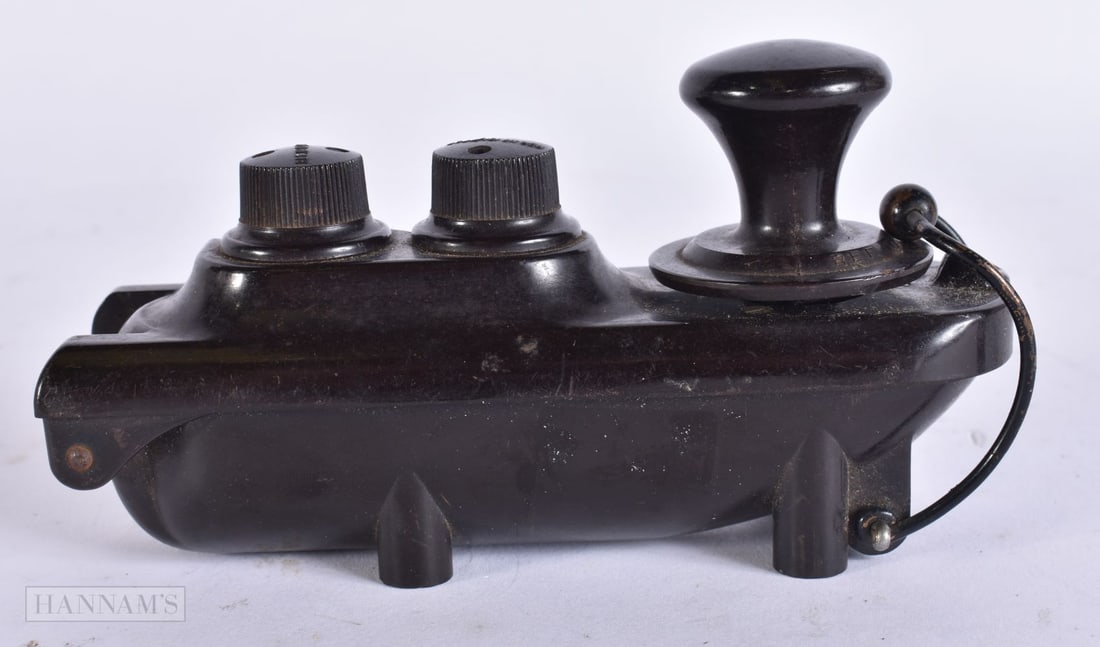 AN EAF TYPE F BATHTUB MORSE TELEGRAPHY KEY IN THE BOX. 12.5 cm long. (1 of 5)