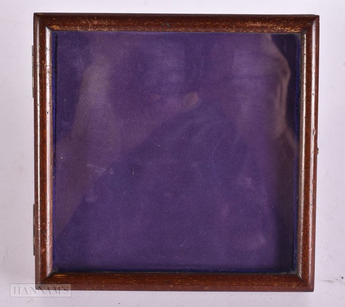 AN ANTIQUE SPINK & SONS MILITARY INTEREST MEDAL CASE. 14 cm square. (1 of 4)