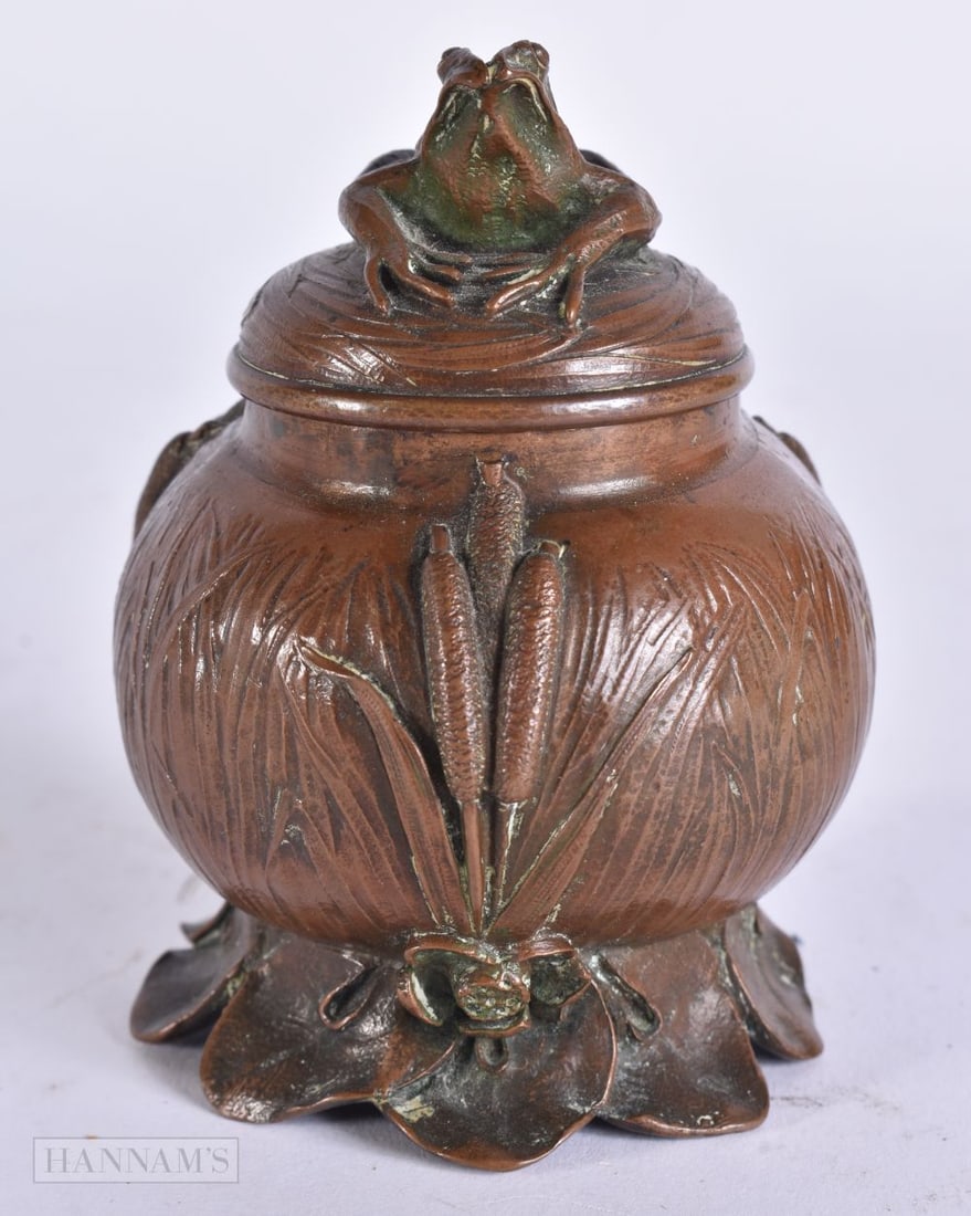 A 19TH CENTURY MIXED METAL JAPANESE INSPIRED INKWELL. 6.5 cm wide. (1 of 6)