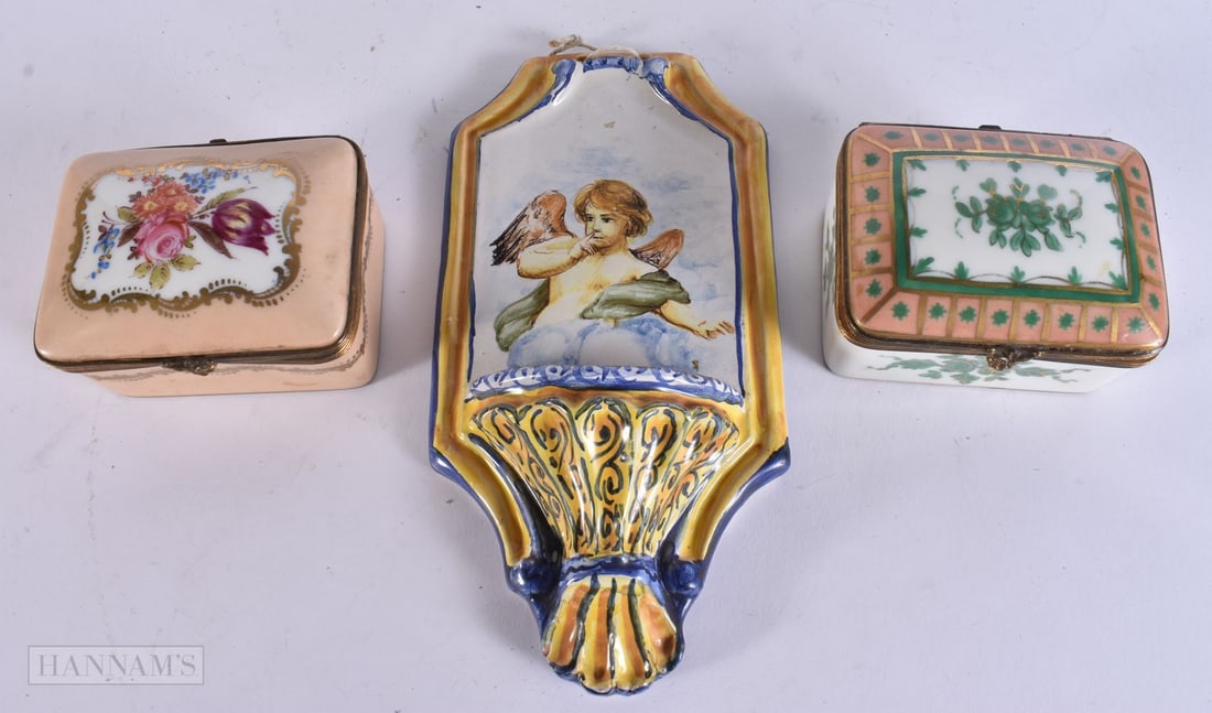 AN ITALIAN FAIENCE POTTERY WALL POCKET FONT together with two porcelain boxes. Largest 20 cm long. ( (1 of 7)