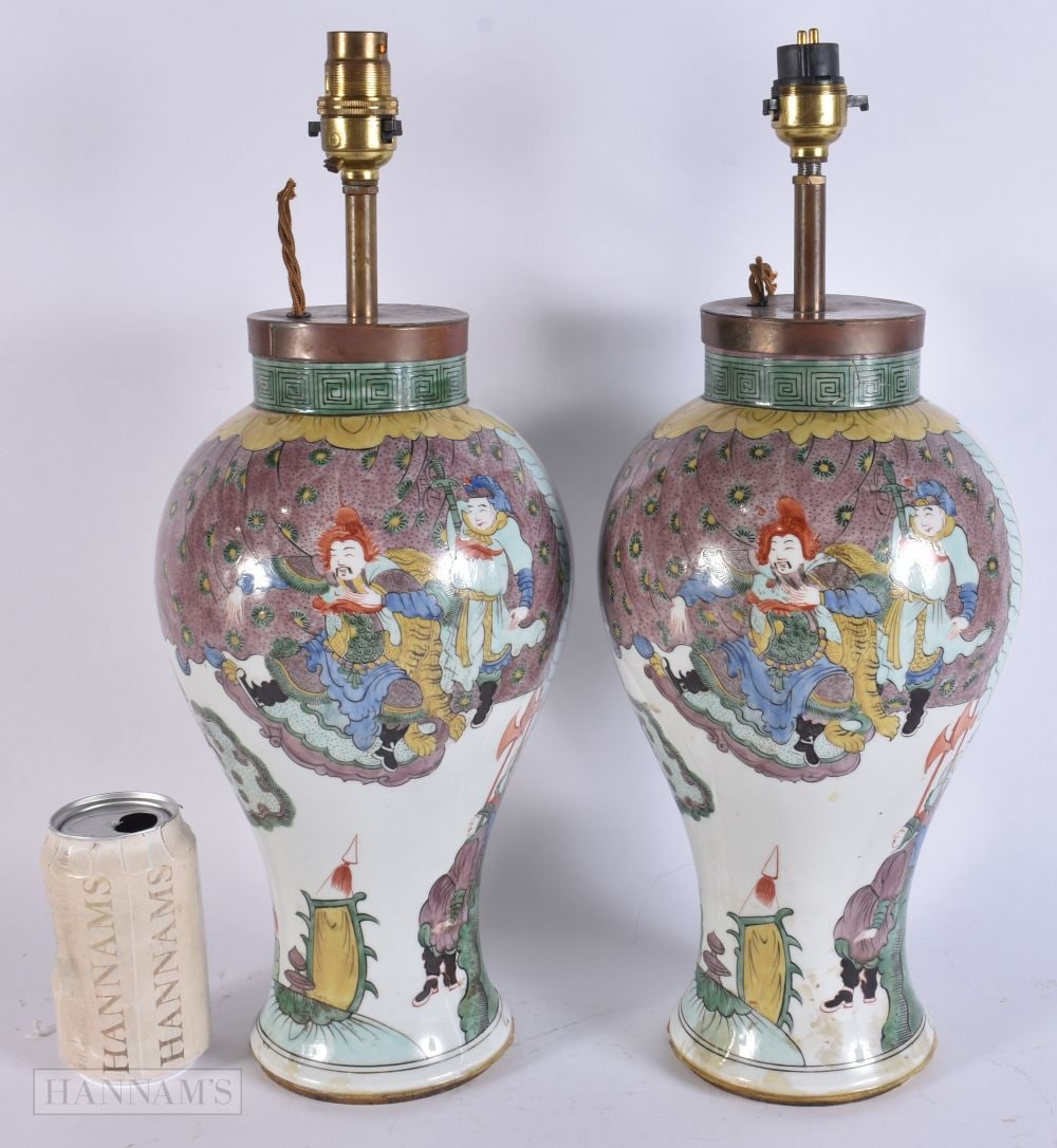 A PAIR OF 19TH CENTURY FRENCH SAMSONS OF PARIS PORCELAIN LAMPS painted in the Chinese manner. 42 cm (1 of 5)