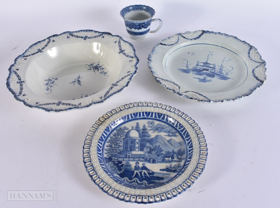 FOUR EARLY 19TH CENTURY BLUE AND WHITE ENGLISH WARES. Largest 23 cm wide. (4) (1 of 9)