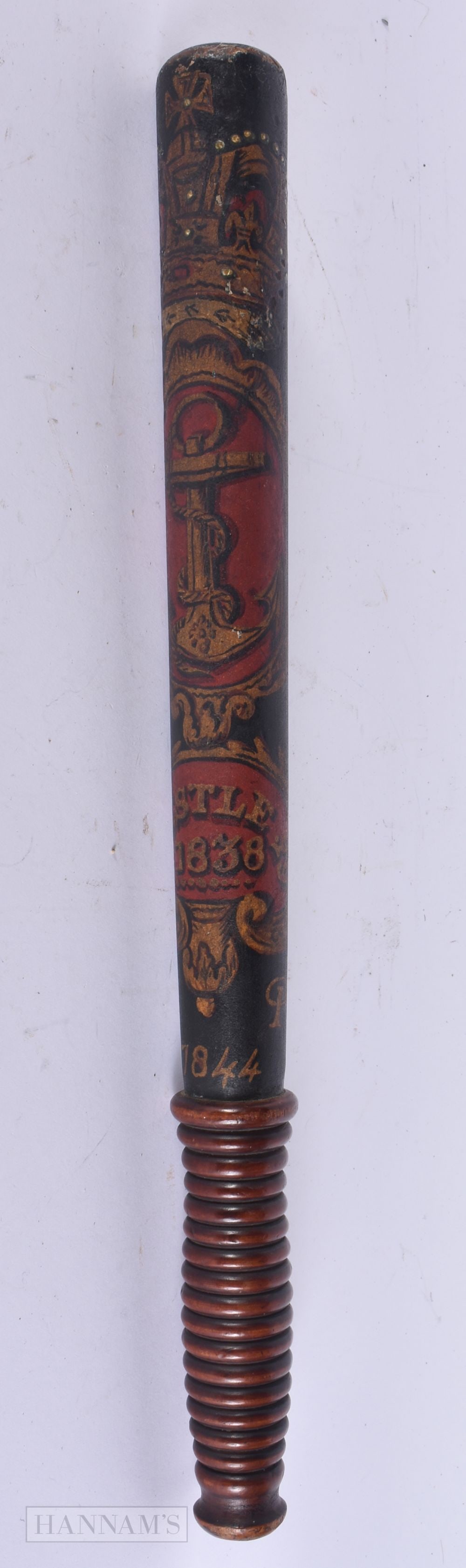 AN EARLY 19TH CENTURY ENGLISH PAINTED WOOD TRUNCHEON. 42 cm long. (1 of 6)