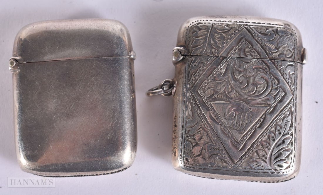 TWO EDWARDIAN SILVER VESTA CASES. 43.3 grams. 4.5 cm x 3.5 cm. (2) (1 of 6)