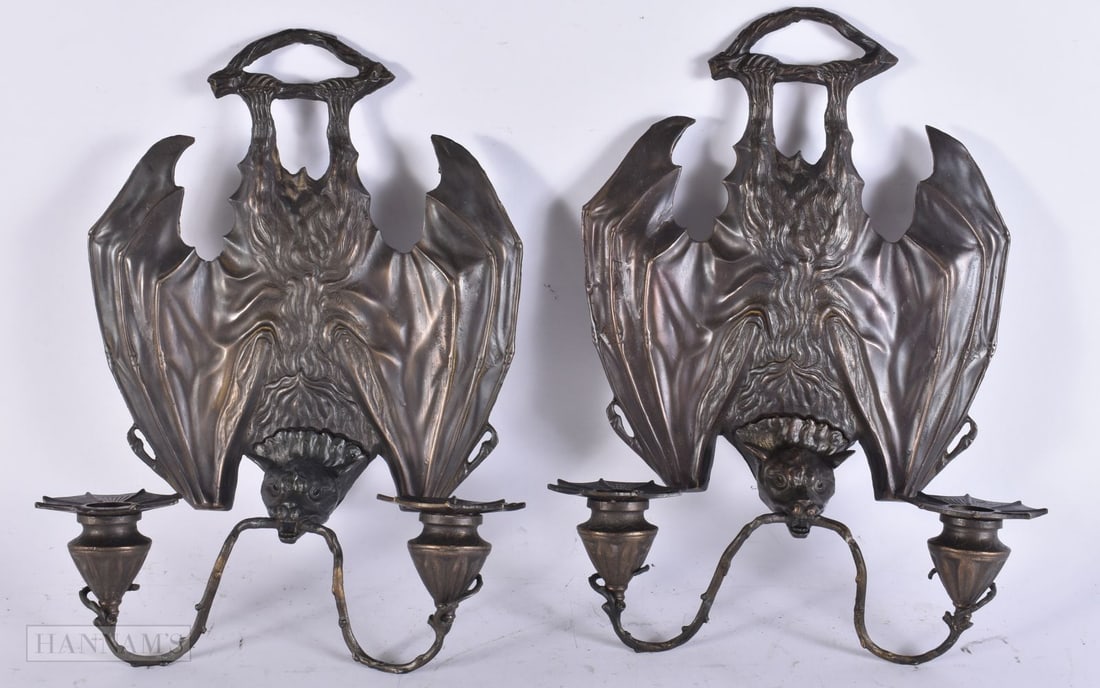 A PAIR OF BRONZE BAT WALL SCONCES. 28 cm x 20 cm.: A PAIR OF BRONZE BAT WALL SCONCES. 28 cm x 20 cm.