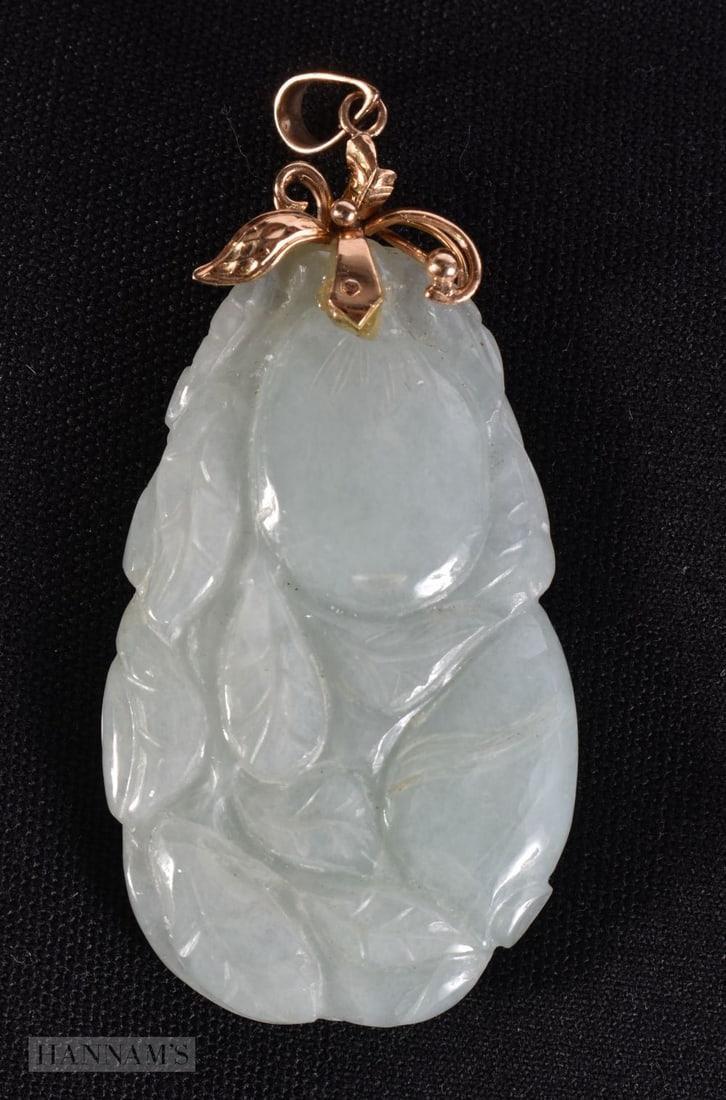A LATE 19TH CENTURY CHINESE 14CT GOLD MOUNTED JADEITE PENDANT Late Qing. 22.3 grams. 6.25 cm x 3 cm. (1 of 4)