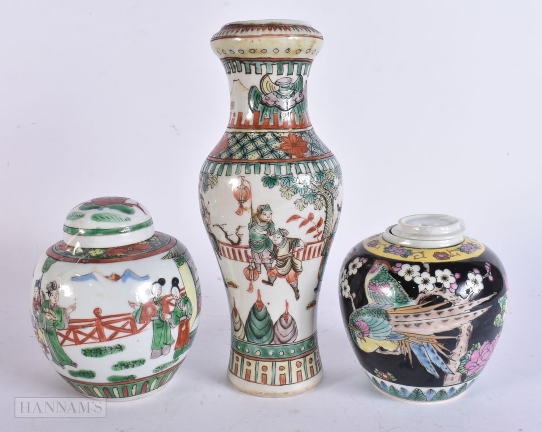 A 19TH CENTURY CHINESE FAMILLE VERTE PORCELAIN VASE Late Qing, together with two ginger jars. Larges (1 of 5)