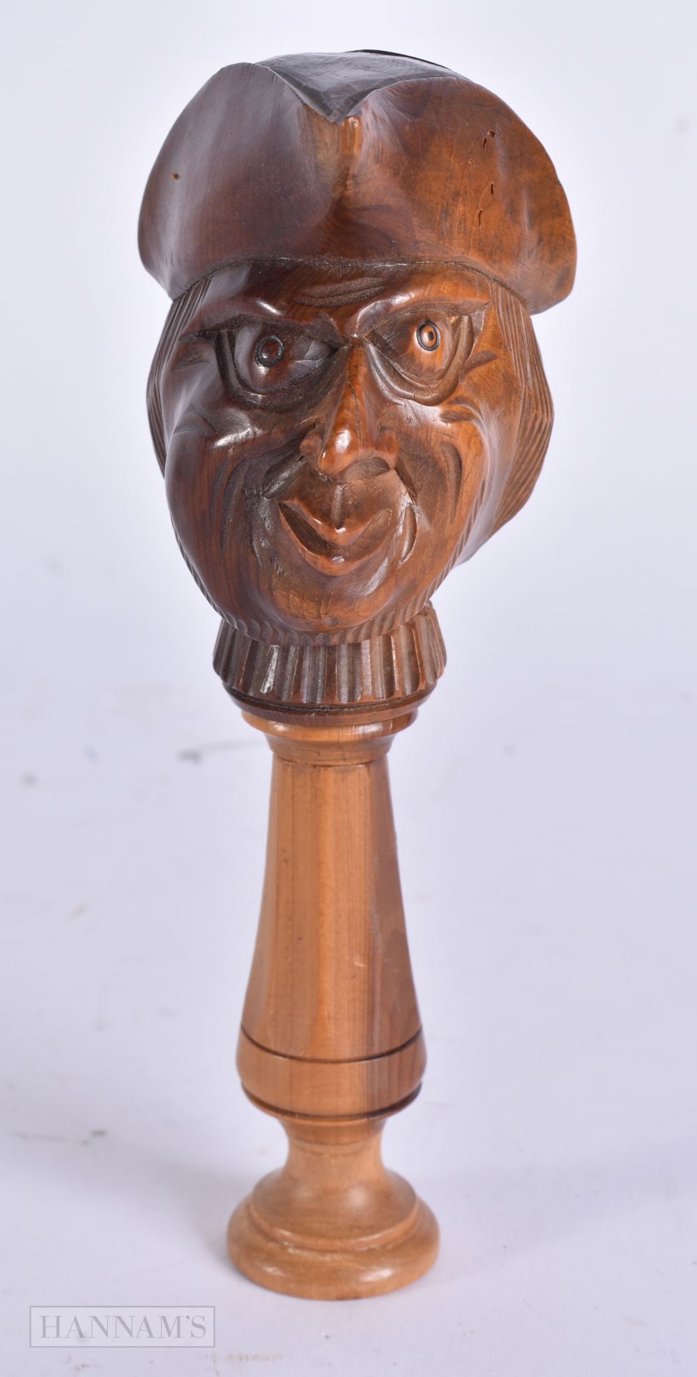 AN ANTIQUE TREEN CARVED WOOD PUNCH NUT CRACKER. 15 cm high. (1 of 4)