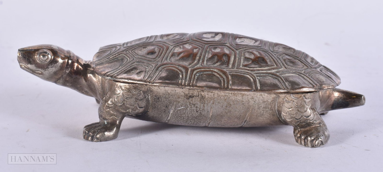 AN EARLY 20TH CENTURY SILVER PLATED TORTOISE BOX of naturalistic form. 15 cm x 9.5 cm. (1 of 6)