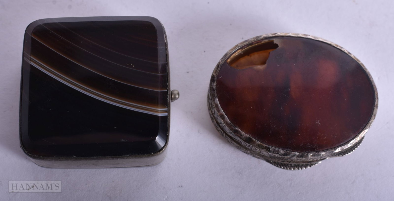 TWO ANTIQUE PILL BOXES. Largest 3.25 cm wide. (2) (1 of 3)