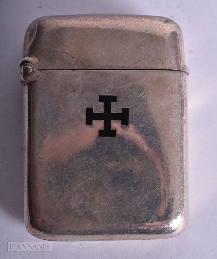 AN ANTIQUE CHESTER SILVER AND ENAMEL VESTA CASE. 19 grams. 3.75 cm x 2.75 cm. (1 of 4)