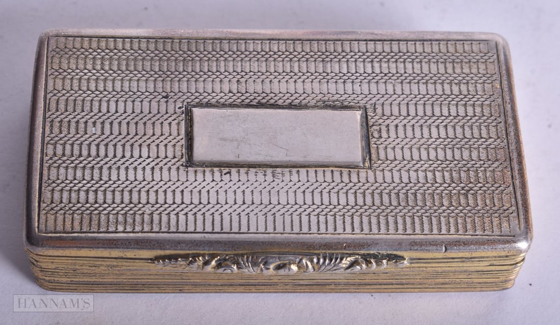 AN EARLY 19TH CENTURY SILVER SNUFF BOX. Birmingham. 75.3 grams. 7 cm x 4 cm. (1 of 4)
