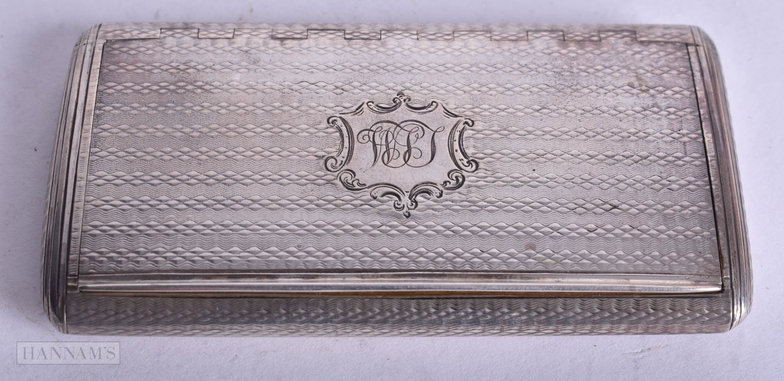 A VICTORIAN NATHANIEL MILLS SILVER SNUFF BOX. Birmingham 1842. 72.5 grams. 4.75 cm x 8.75 cm. (1 of 4)