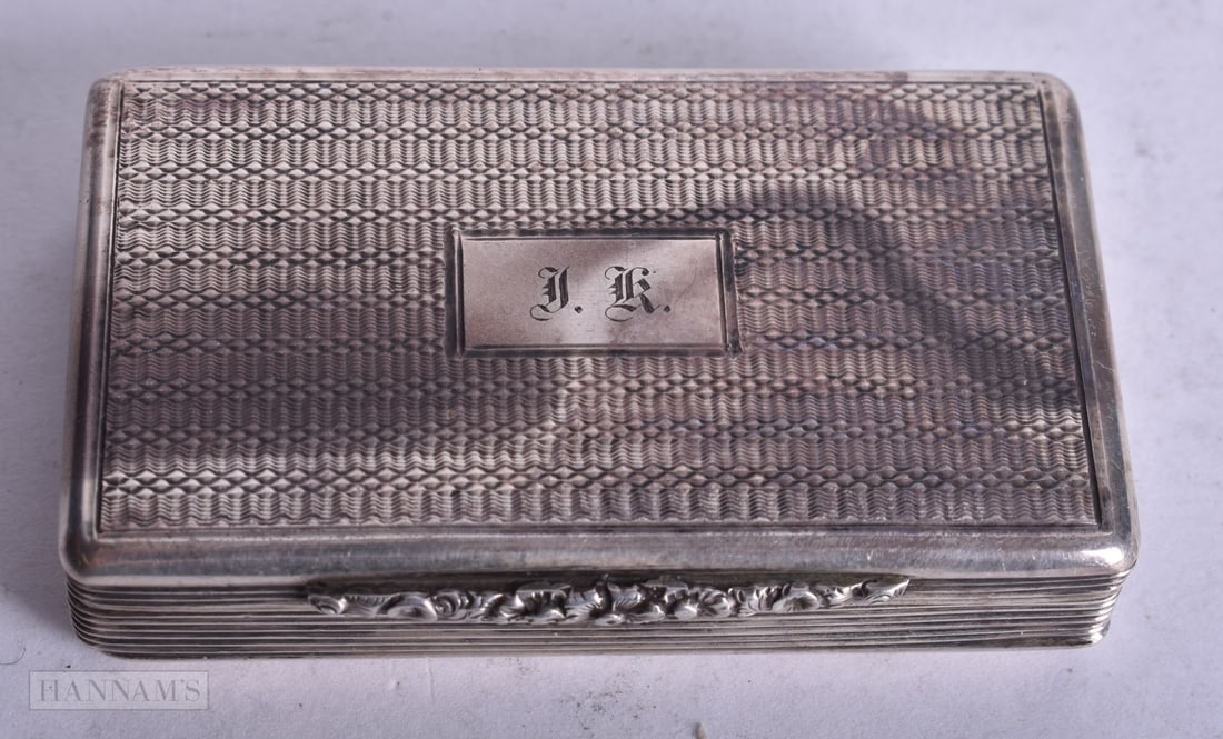 A VICTORIAN SILVER SNUFF BOX. Birmingham 1867. 52.4 grams. 6.5 cm x 4 cm. (1 of 4)