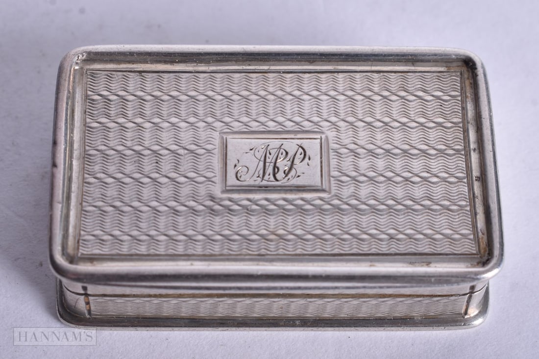 A WILLIAM IV SILVER VINAIGRETTE. London 1833. 16.4 grams. 3.5 cm x 2.25 cm. (1 of 4)
