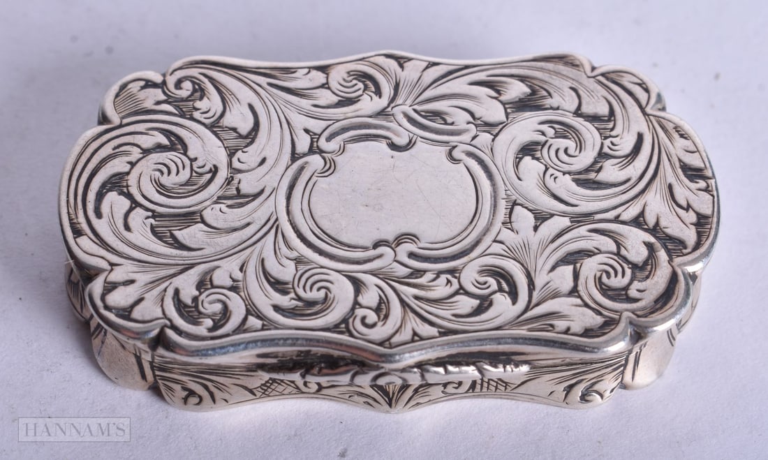 A VICTORIAN SILVER VINAIGRETTE. Birmingham 1853. 22.1 grams. 4.75 cm. 2.75 cm. (1 of 4)