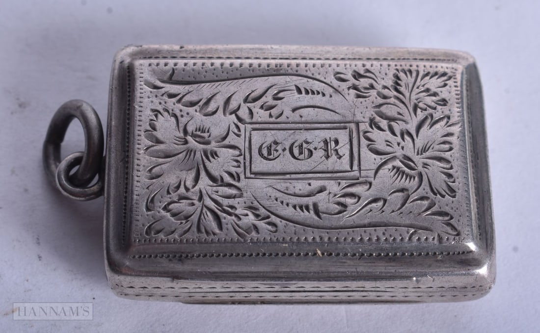 A GEORGE III SILVER VINAIGRETTE. Birmingham. 13.9 grams. 3.5 cm x 2.5 cm. (1 of 4)
