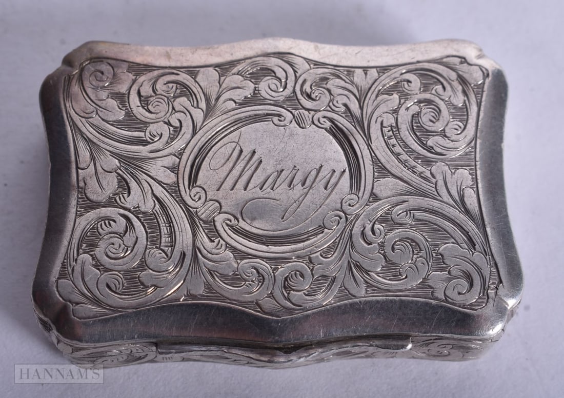 A VICTORIAN SILVER VINAIGRETTE. Birmingham 1840. 19 grams. 4 cm x 3 cm.: A VICTORIAN SILVER VINAIGRETTE. Birmingham 1840. 19 grams. 4 cm x 3 cm.