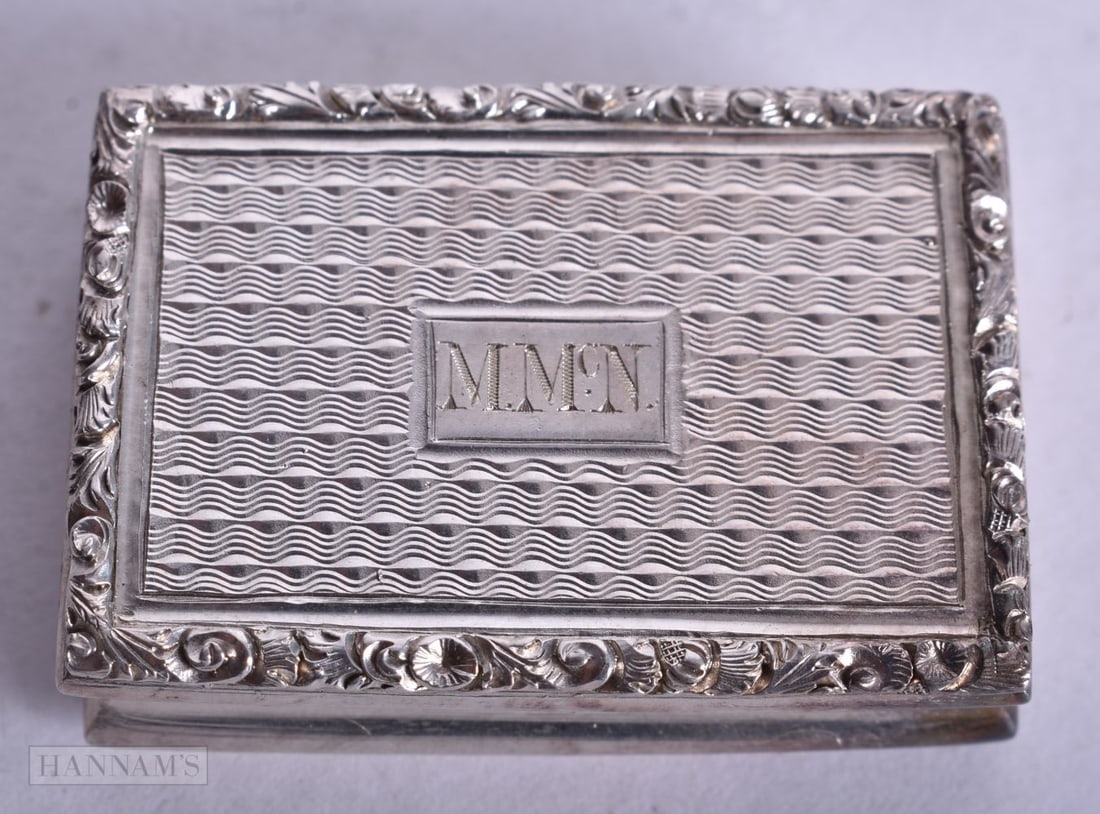 A GEORGE IV SILVER VINAIGRETTE. Birmingham 1826. 17.9 grams. 2.25 cm x 3.5 cm. (1 of 5)