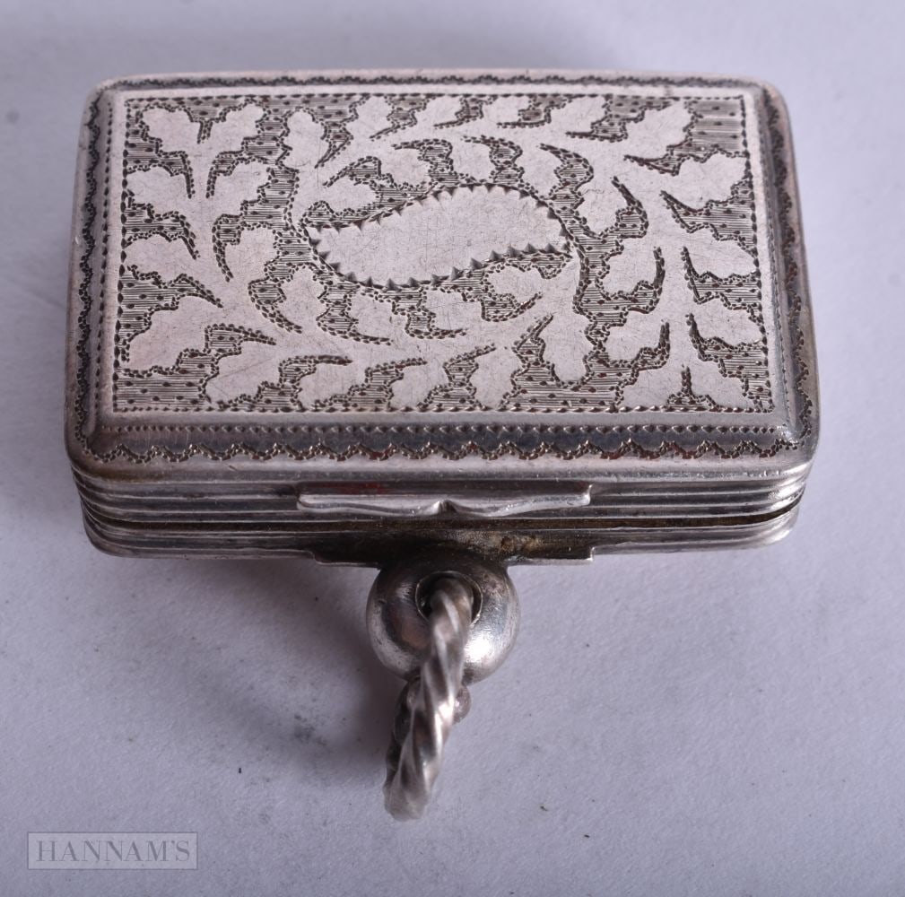 A GEORGE IV SILVER VINAIGRETTE. Birmingham 1823. 13.7 grams. 3 cm x 2 cm. (1 of 5)