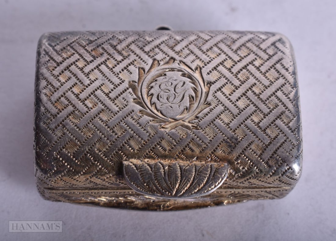 A GEORGE IV SILVER VINAIGRETTE. London 1820. 16.2 grams. 3.75 cm x 2.25 cm. (1 of 5)
