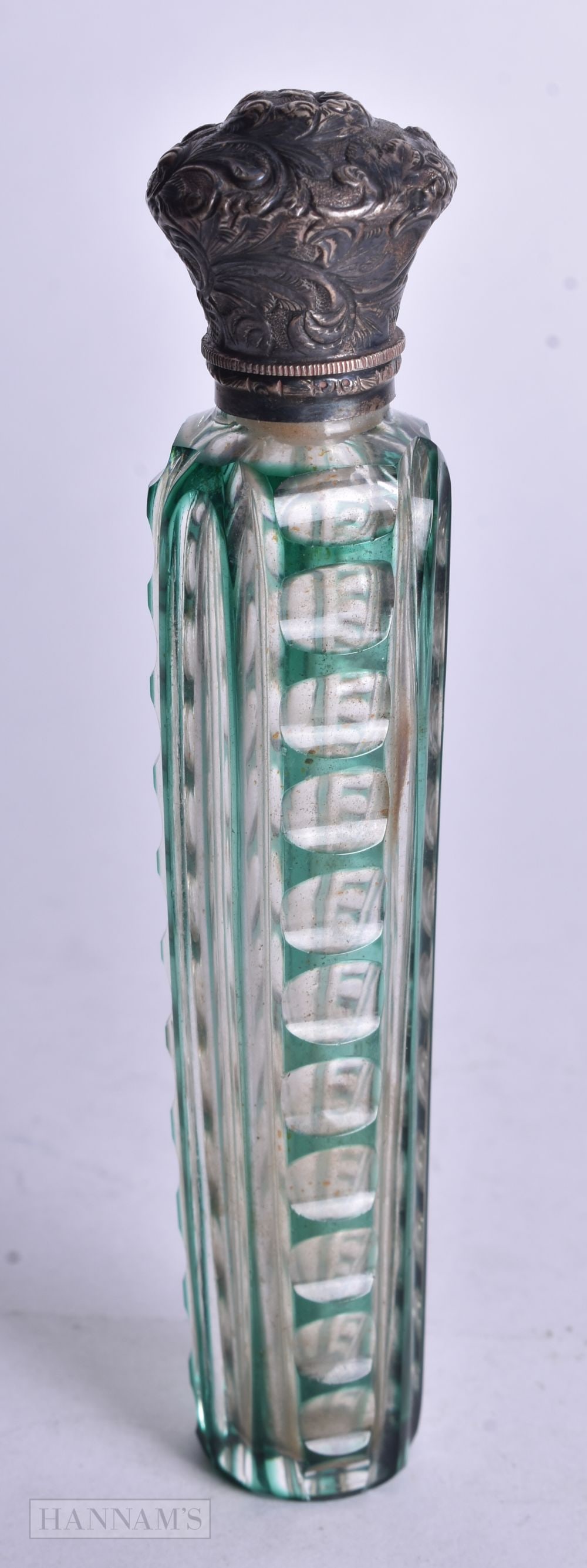A VICTORIAN SILVER AND GREEN FLASH GLASS SCENT BOTTLE. 71 grams. 12.75 cm long. (1 of 3)