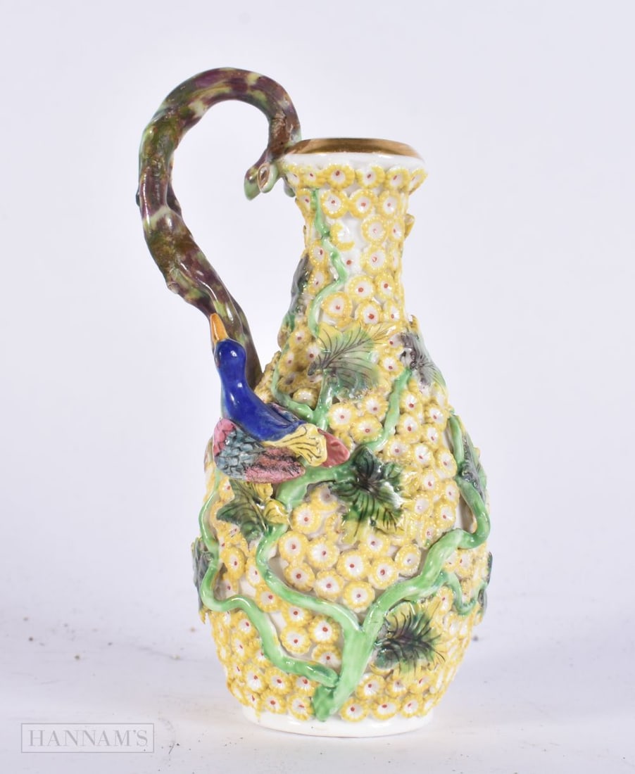 A MID 19TH CENTURY SPODE 4670 PORCELAIN ENCRUSTED BIRD JUG. 13 cm high. (1 of 4)