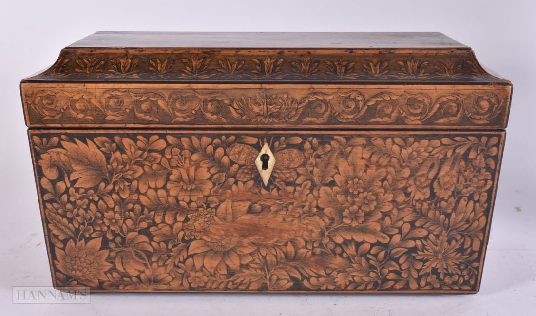 A FINE EARLY 19TH CENTURY PEN WORK TEA CADDY of beautiful quality, decorated with foliage, butterfli: A FINE EARLY 19TH CENTURY PEN WORK TEA CADDY of beautiful quality, decorated with foliage, butterflies and vines. 32 cm x 18 cm x 18 cm.